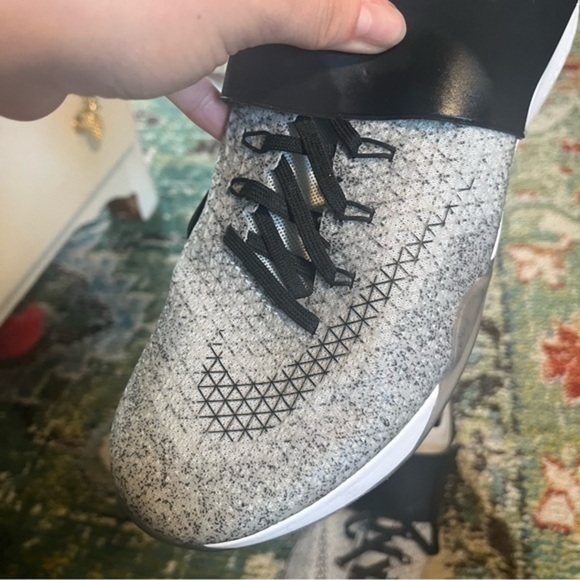 White and black Nike Zoom athletic shoes main image 10